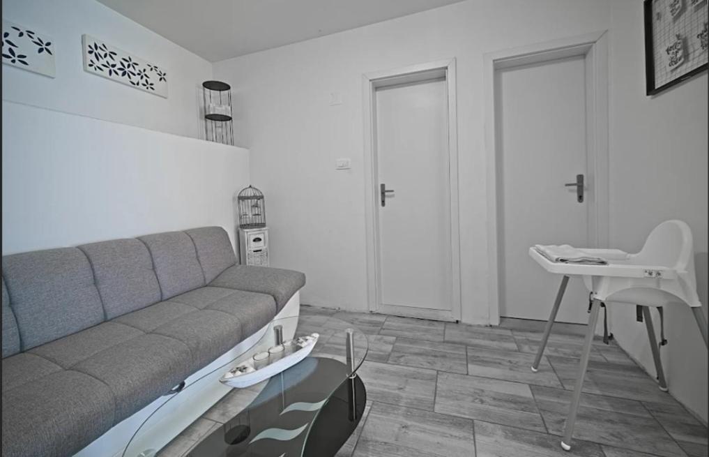 Apartment Vita Постира Екстериор снимка